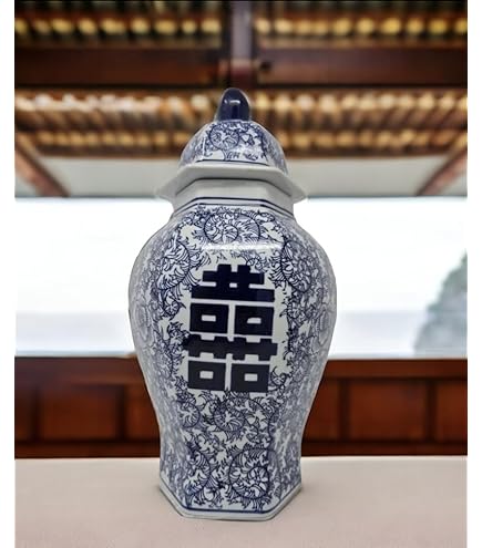 中国，景德镇，青白釉風景画花瓶 中国，景德镇，青白釉風景画花瓶